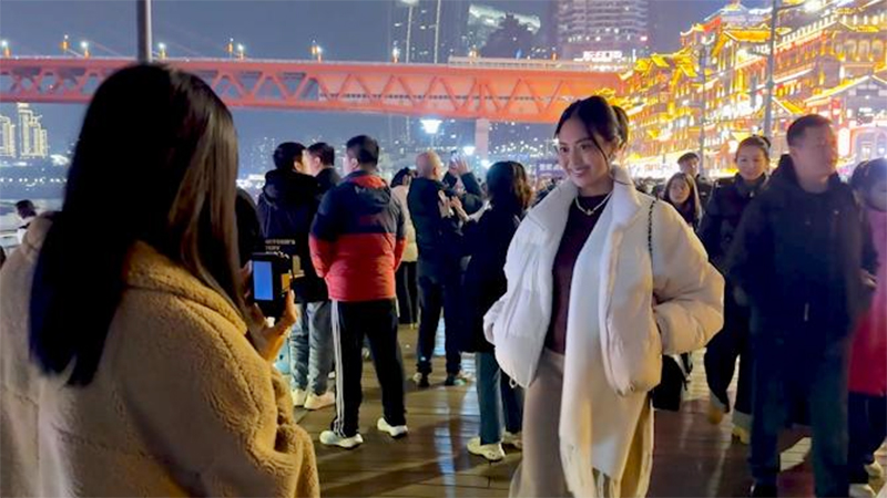 Influencer Asal Indonesia Nikmati Pesona Kota Chongqing di China Barat Daya