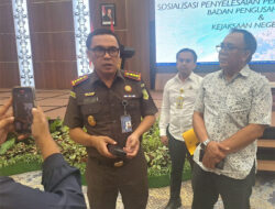 Kejari Batam Dampingi BP Atas Temuan BPK Rp3,84 Miliar Persoalan Titik Reklame