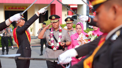 Polda Kepri Sambut Kapolda Baru, Brigjen Pol Asep Safrudin dengan Tradisi Hangat
