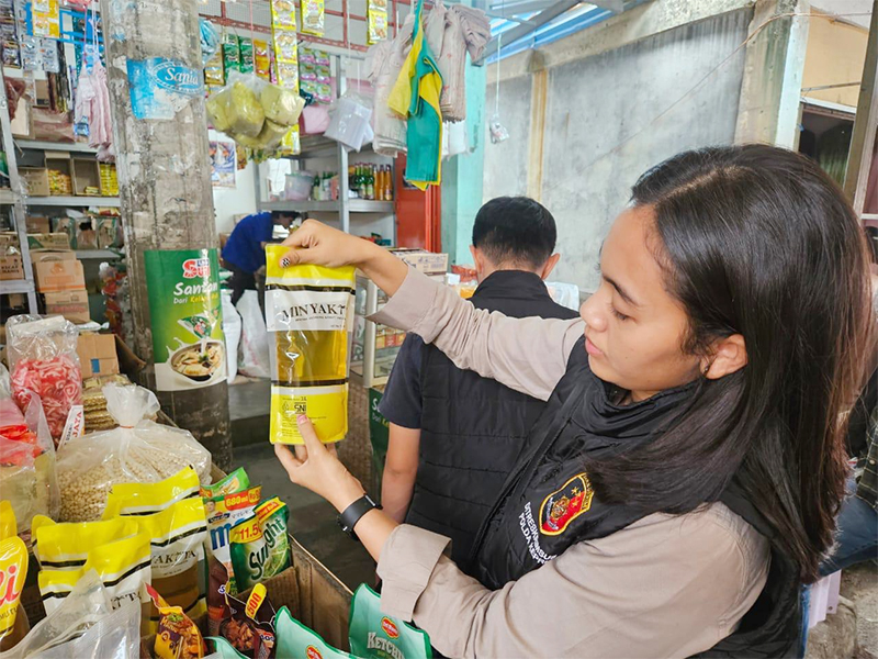 Satgas Pangan Polda Kepri Periksa Kualitas Minyak Goreng Subsidi MINYAKITA