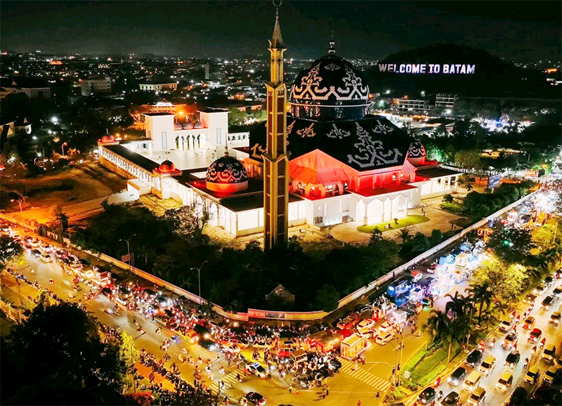 Ribuan Warga Batam Ikuti Pawai Malam Takbiran Idul Fitri