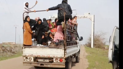 Keluarga Pengungsi Ceritakan Momen-momen Mencekam Serangan Israel di Pedesaan Suriah Selatan