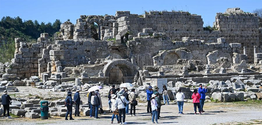 Berkunjung ke Situs Bersejarah Terkenal di Antalya, Turki