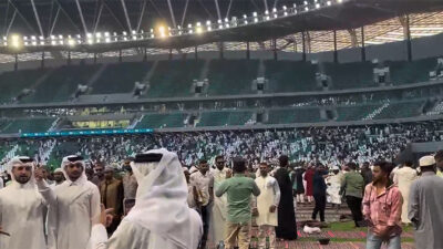 Ribuan Orang Rayakan Idul Fitri di Education City Stadium Qatar