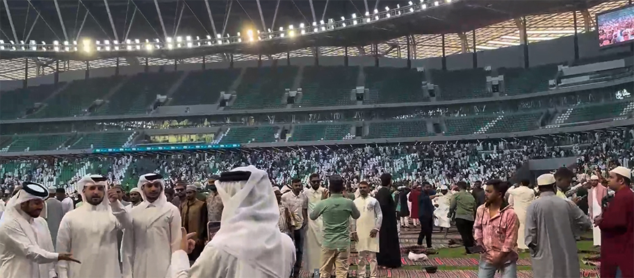 Ribuan Orang Rayakan Idul Fitri di Education City Stadium Qatar