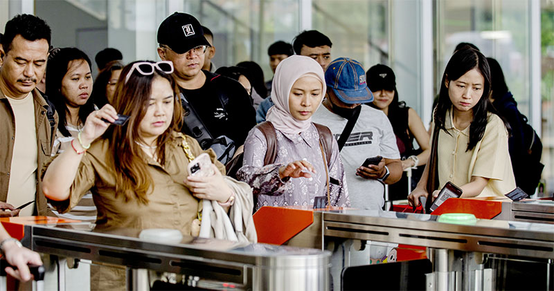 Jumlah Penumpang Whoosh saat Arus Mudik dan Balik Lebaran 2025 Naik Signifikan