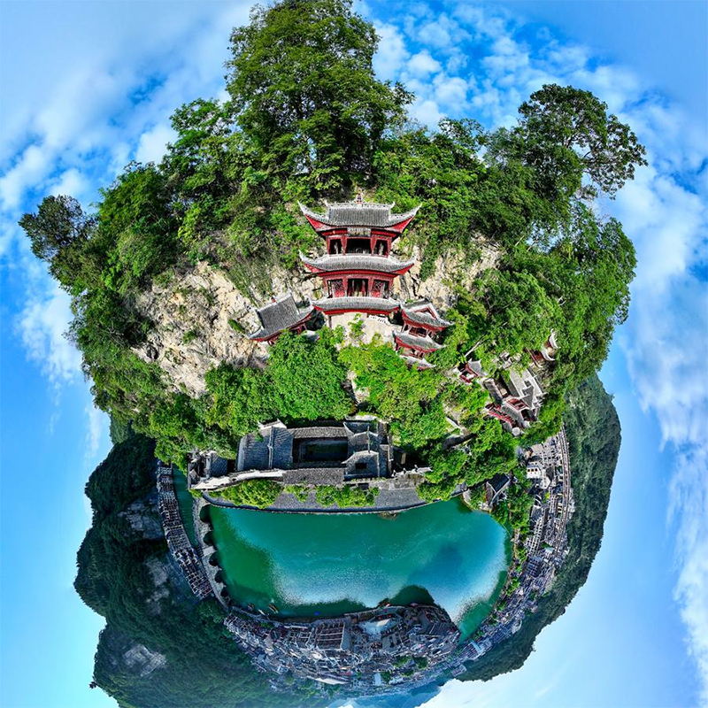 Menyusuri Kompleks Gua Kuno di Sisi Tebing di Guizhou, China Barat Daya