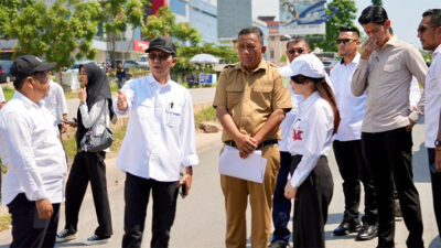 Kepala dan Wakil Kepala BP Tinjau Kondisi Jalan Laksamana Bintan dan Jalan Raja Isa
