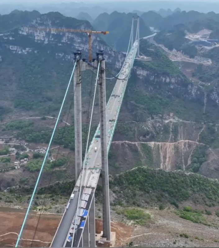 Mengintip Pembangunan Proyek Jembatan Tertinggi di Dunia