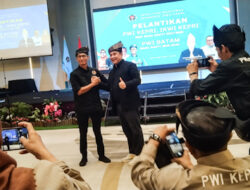 Ketum PWI Pusat Ditanjakkan, Lantik PWI Kepri dan Kota Batam