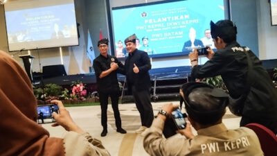 Ketum PWI Pusat Ditanjakkan, Lantik PWI Kepri dan Kota Batam