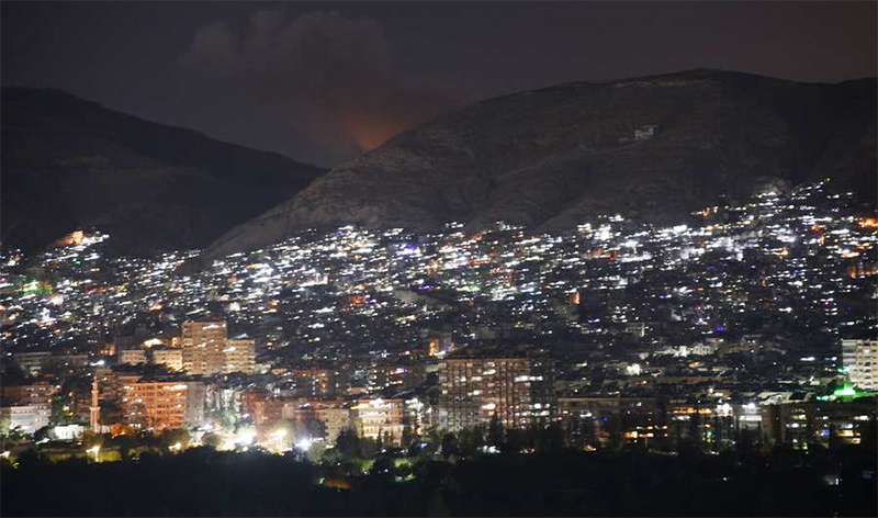 Israel Kerahkan Pasukan di Suriah Selatan dengan Serangan Udara Intens, Picu Kecaman Luas