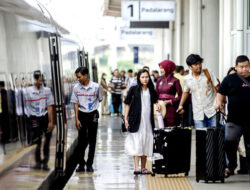 Kereta Cepat Whoosh Angkut 1,3 Juta Penumpang Lansia sejak Beroperasi
