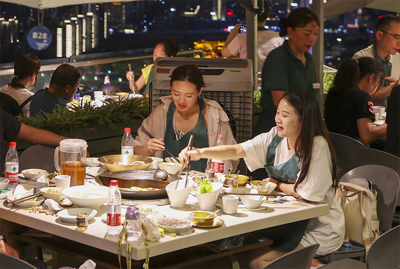 Kota Cyberpunk Chongqing di China Jadi Destinasi Utama Wisatawan ASEAN