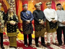 Harmoni Pemimpin Batam, Ketua DPRD Hadiri Penebalan Gelar Datuk Setia Amanah kepada Walikota