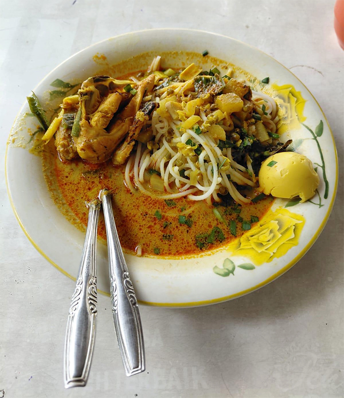 Laksa Tangerang: Jejak Rasa Peranakan Tionghoa dalam Semangkuk Kuliner Ikonik