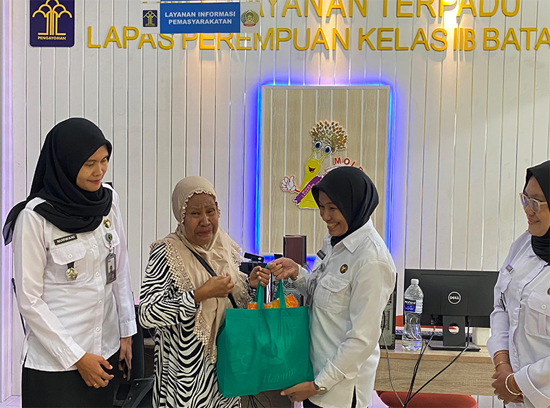 Hangatkan Hati di Balik Jeruji, Lapas Perempuan Batam Gelar Bakti Sosial untuk Keluarga Warga Binaan