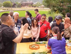 Wisatawan Indonesia Jajal Tradisi Festival Perahu Naga di Zhangjiajie, China