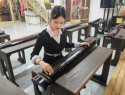 Mahasiswi Indonesia Bertekad Manfaatkan Alat Musik untuk Jembatani Persahabatan RI-China