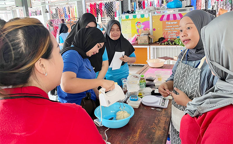 Bermanfaat Purna Hukuman, Lapas Perempuan Batam Latih WBP Buat Roti Bersama FPPI