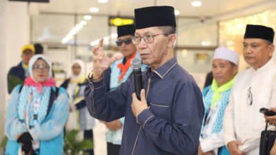 Isak Haru Iringi Keberangkatan 275 Jamaah Umrah Samira Travel, Amsakar: Doakan Batam di Tanah Suci