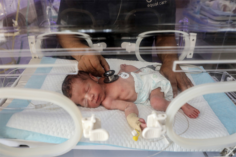 Bayi-bayi Prematur Berjuang Bertahan Hidup di Tengah Krisis Pasokan di Gaza