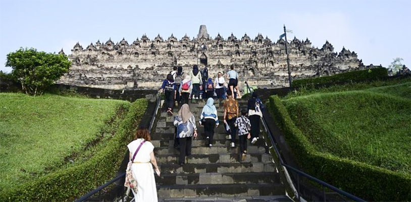 Wisatawan China Kian Ramai, Pemandu Wisata di Kawah Ijen Serius Pelajari Bahasa Mandarin
