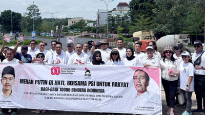 Merah Putih Berkibar di Hati Rakyat: PSI Batam Bagikan Sepuluh Ribu Bendera, Kobarkan Semangat Cinta Indonesia