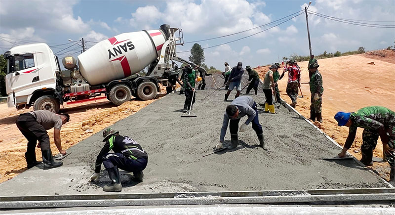Gaspol Bangun Negeri! TMMD Kodim 0316/Batam dan Warga Sambau IV Berpacu Wujudkan Infrastruktur Impian