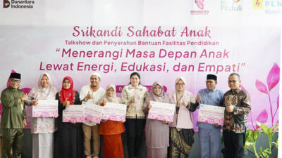 Terangi Masa Depan Generasi Emas: Srikandi PLN Batam Bawa Edukasi dan Teknologi ke Sekolah