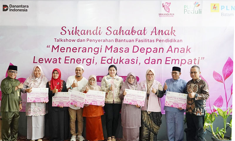 Terangi Masa Depan Generasi Emas: Srikandi PLN Batam Bawa Edukasi dan Teknologi ke Sekolah