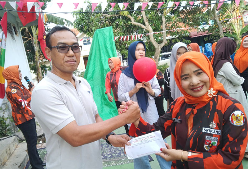 Srikandi Pemuda Pancasila Kota Batam Meriahkan HUT RI dengan Lomba dan Berbagi kepada Anak Yatim