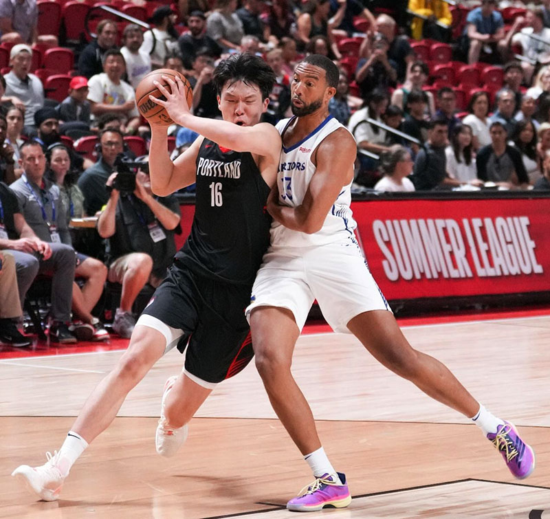 Yang Hansen: Dari Pilihan Draft yang Mengejutkan Menjadi Eksperimen Terberani NBA