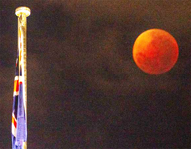 Mengintip Fenomena Gerhana Bulan Total di Berbagai Belahan Dunia