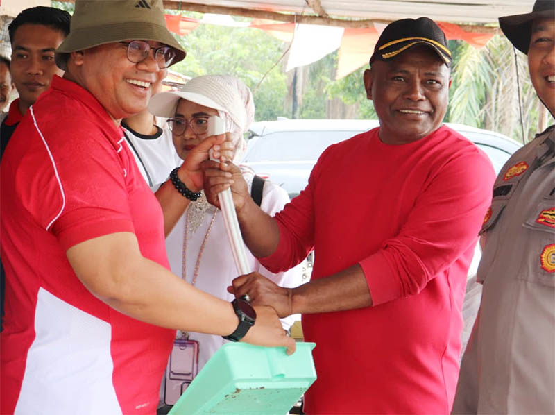 Baksos Harhubnas di Tanjungpinggir: Bersih-bersih Pantai Sambil Goyang Pacu Jalur