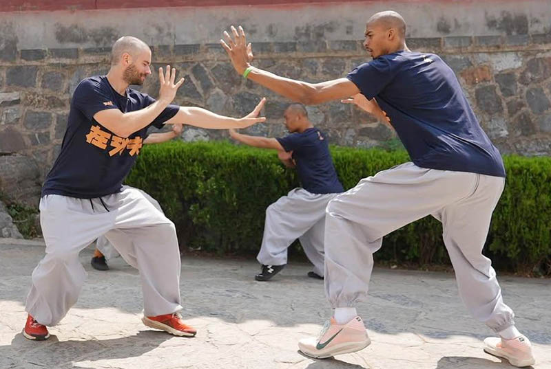 Dari Persaingan Sneaker hingga Kuil Shaolin: Bintang NBA Bangkitkan Lagi Hubungan dengan China