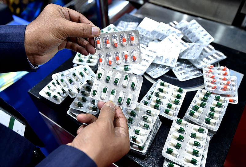 Kemenkes India Konfirmasi Kandungan DEG yang Lampaui Ambang Batas dalam Sirup Obat Batuk Coldrif
