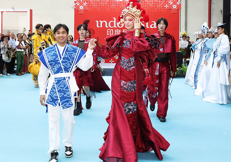 Perancang Busana Indonesia Jalin Ikatan Baru bagi Pertukaran Budaya Indonesia-China