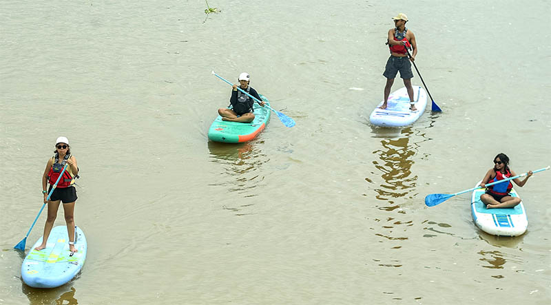 Stand Up Paddle di Yogyakarta, Cara Baru Menikmati Keindahan Alam Sambil Berolahraga