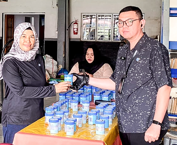Komitmen Lapas Bersih Narkoba, Pegawai dan WBP Lapas Perempuan Batam Dites Urine