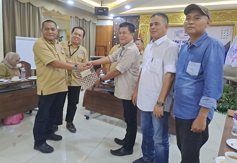 Terima SK dari Ketua SMSI Kepri, Indra Helmi Siap Benahi SMSI Kota Batam