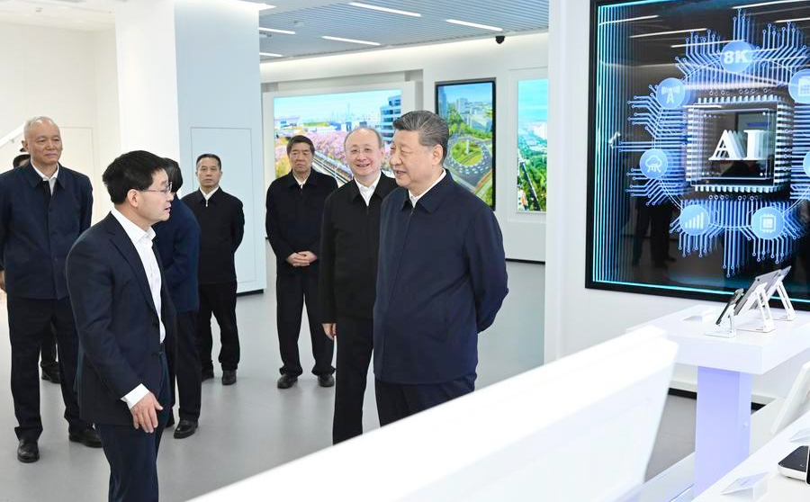 Presiden China Kunjungi Kawasan Inovasi TI di Beijing