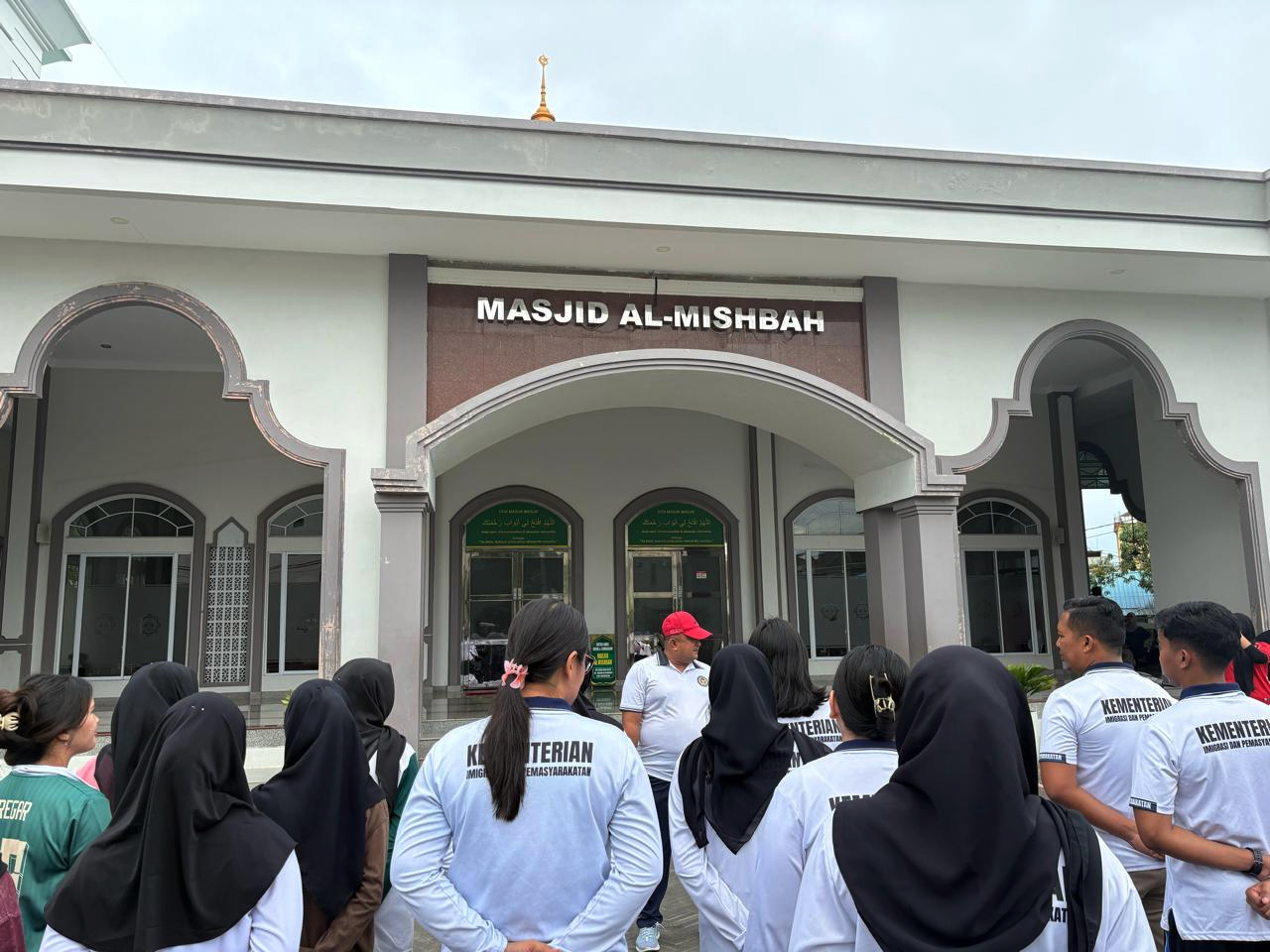 Sambut Ramadan 1447 H, Insan Pemasyarakatan Gotong Royong Bersihkan Masjid