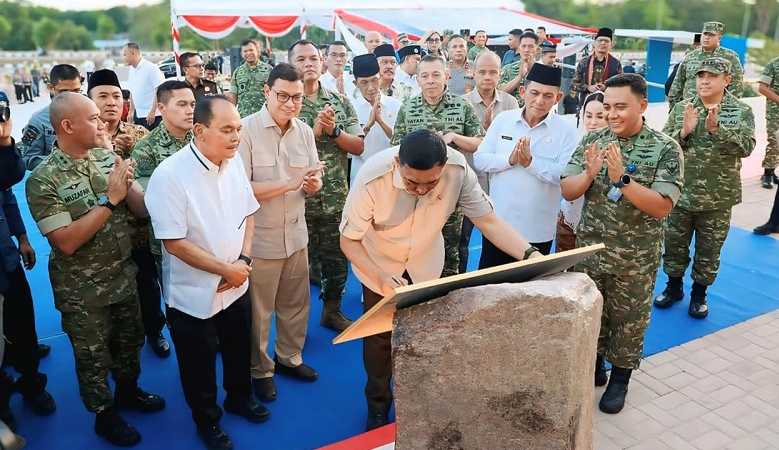 Menteri Pertahanan Resmikan Masjid Bintang Amin Angkasa di Lanud Hang Nadim