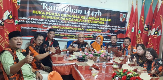 MPC Pemuda Pancasila Batam Bersama Srikandi dan Sapma bagi 1.000 Paket Takjil, Darwin: Jaga Terus Kesolidan
