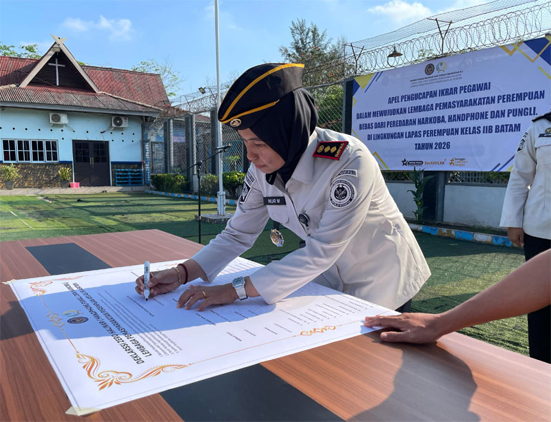 Wujudkan Zero Halinar: Lapas Perempuan Batam Perkuat Integritas Melalui Ikrar Bersama