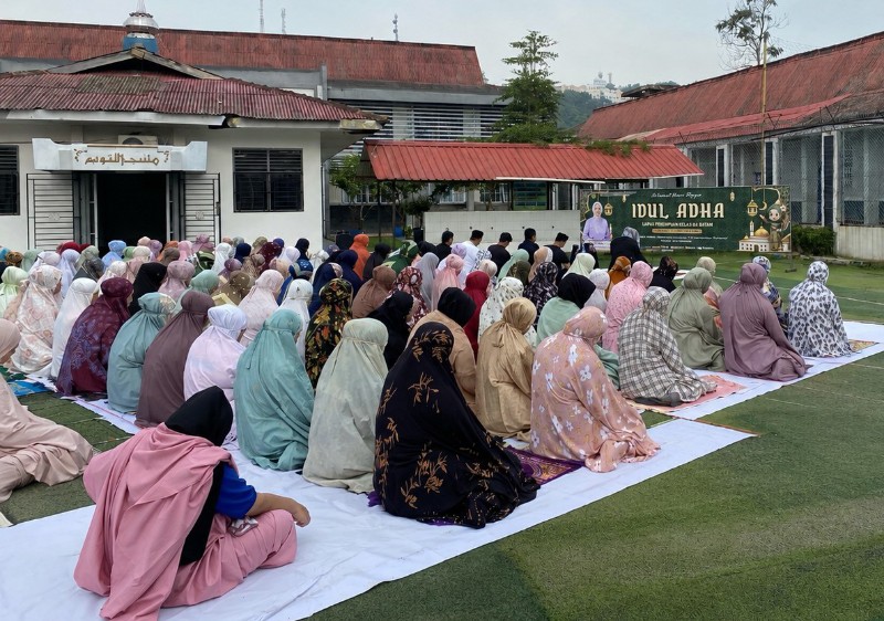 Di Balik Jeruji, Tangis dan Doa Iringi Salat Idul Adha Warga Lapas Perempuan Batam