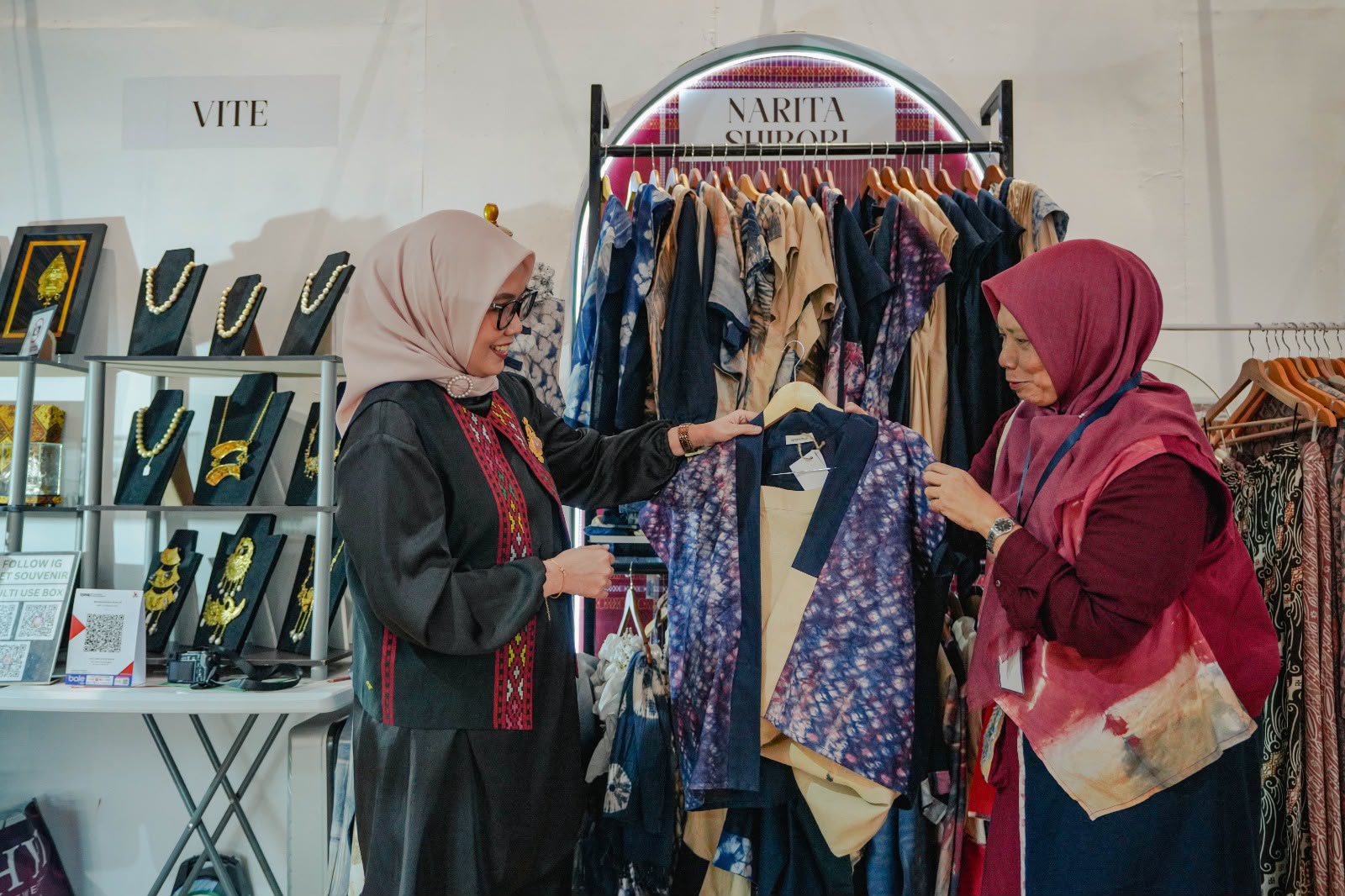 Pertamina Patra Niaga Bawa 11 UMKM Binaan Tampil di Indonesia Fashion Week 2026