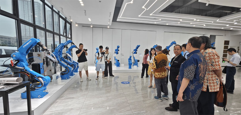 Kalangan Media Indonesia Saksikan Langsung Teknologi Industri dan Bahas Kerja Sama Media di Chengdu, China