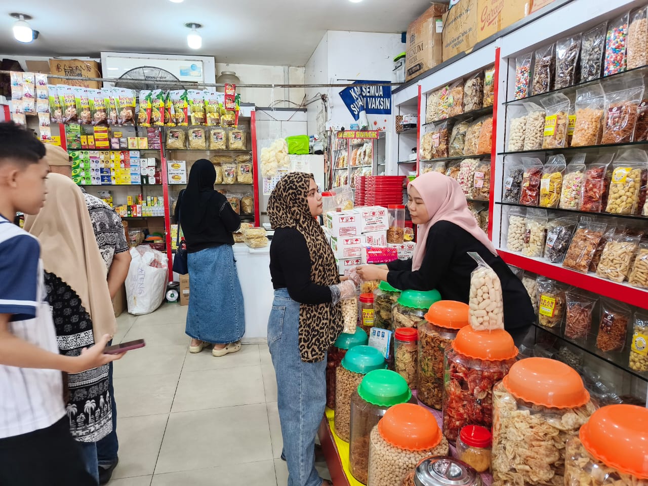 Libur Hari Kemerdekaan Malaysia, Pedagang Oleh-oleh Panen